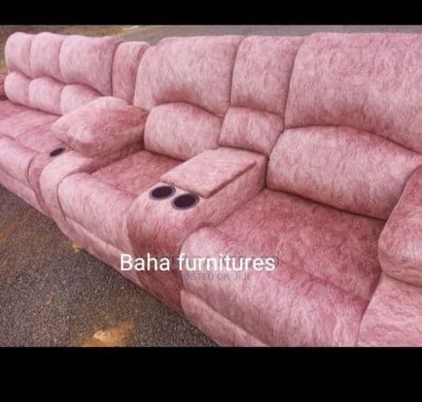 Recliner seven seater 70k negotiable